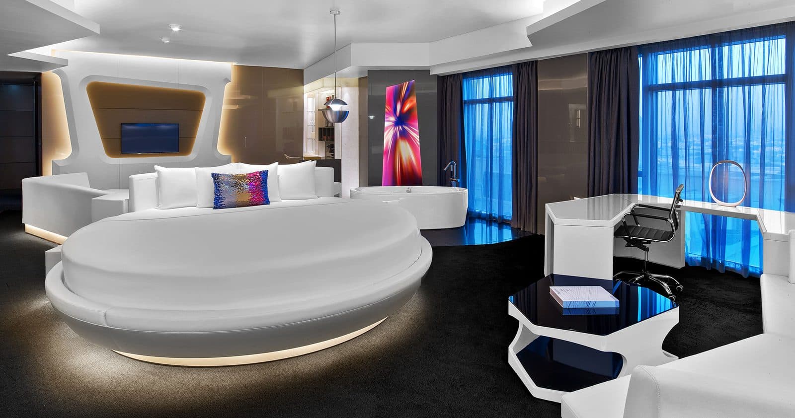 V Hotel Dubai, Curio Collection by Hilton — photo 5